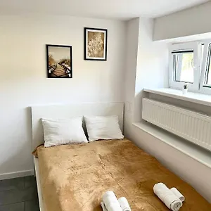 New On Batorego, Metro, Centre , Wi-fi - By Hik Apartament